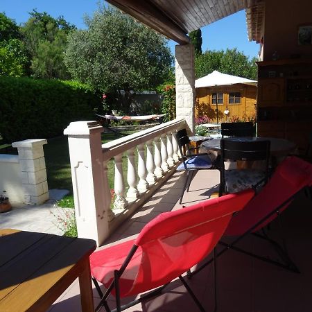דירות אביניון Chez Carole Et Roger מראה חיצוני תמונה
